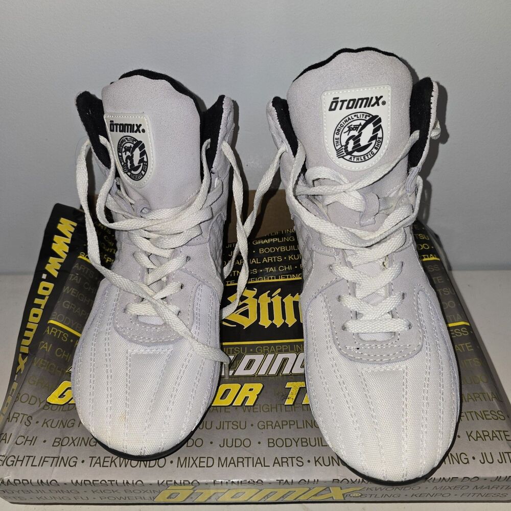Otomix Stingray WHITE M3000 Bodybuilding MMA Shoes Female Size 7 1/2 Male 6